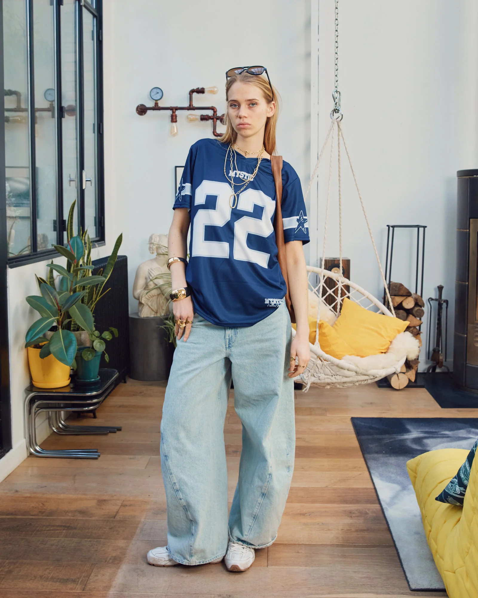 BLUE 22 - Image 4