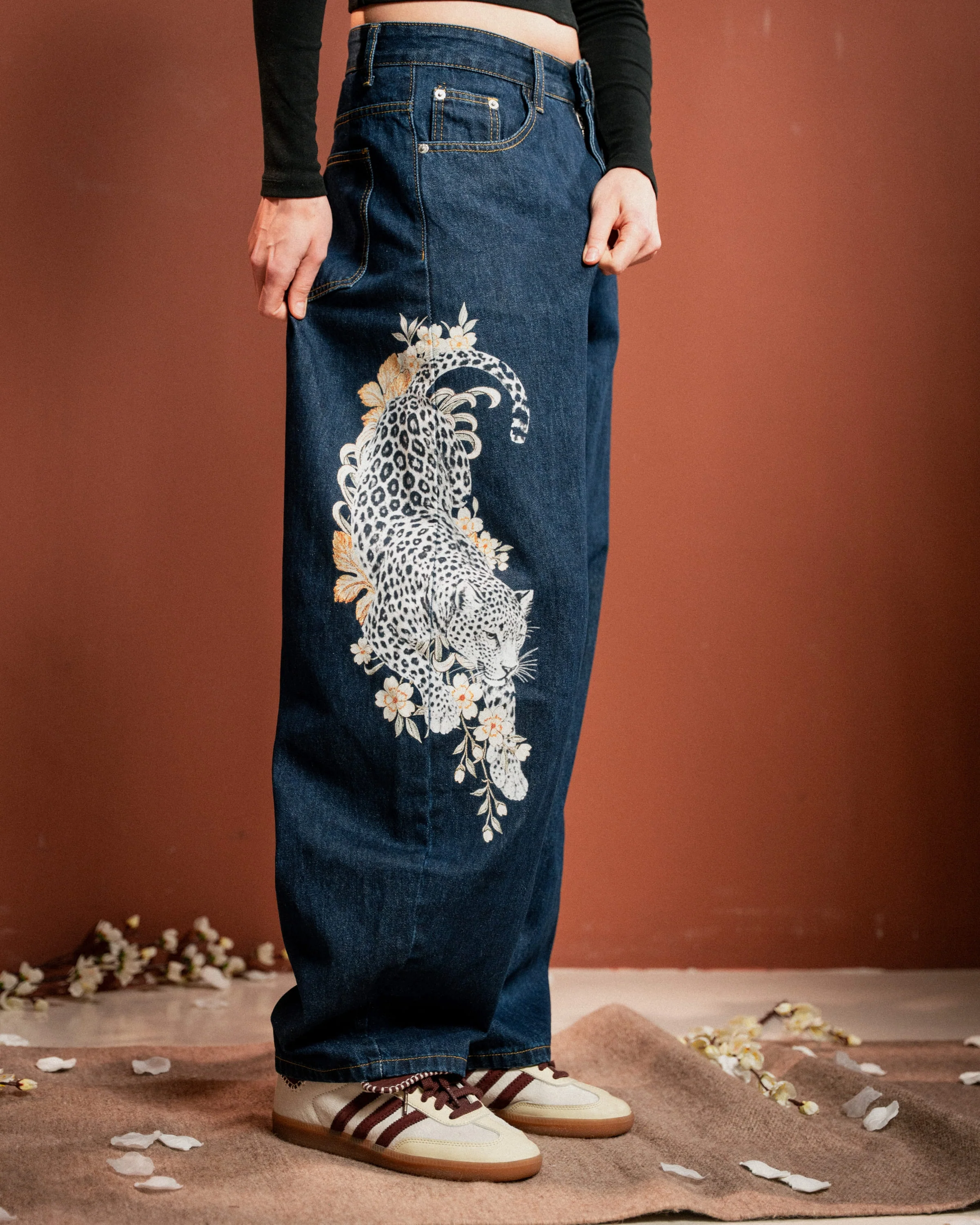 Temple Guardian Barrel Jeans - Image 3